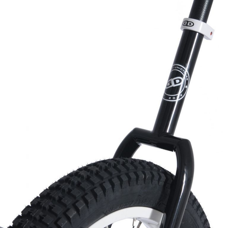 IMPACT Unicycles Athmos Black/White Impact Unicycles